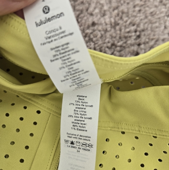 Lululemon Unleash Strength Sport Bra *Medium Support Yellow Serpentine Size 4 - Picture 14 of 16